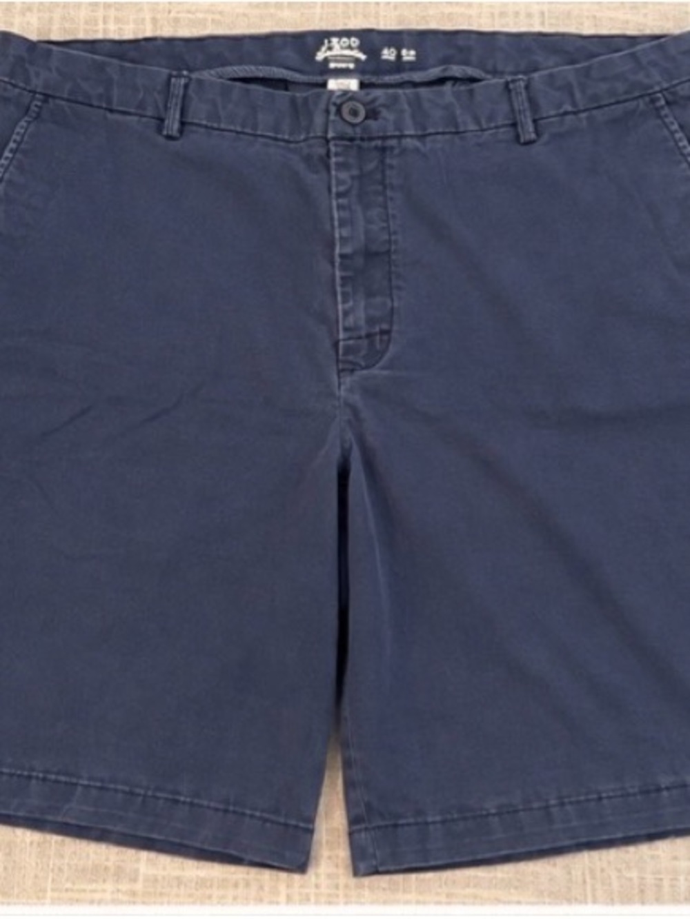 IZOD Saltwater Stretch Men’s Shorts Size 40 Navy Blue 9.5” Golf Chino